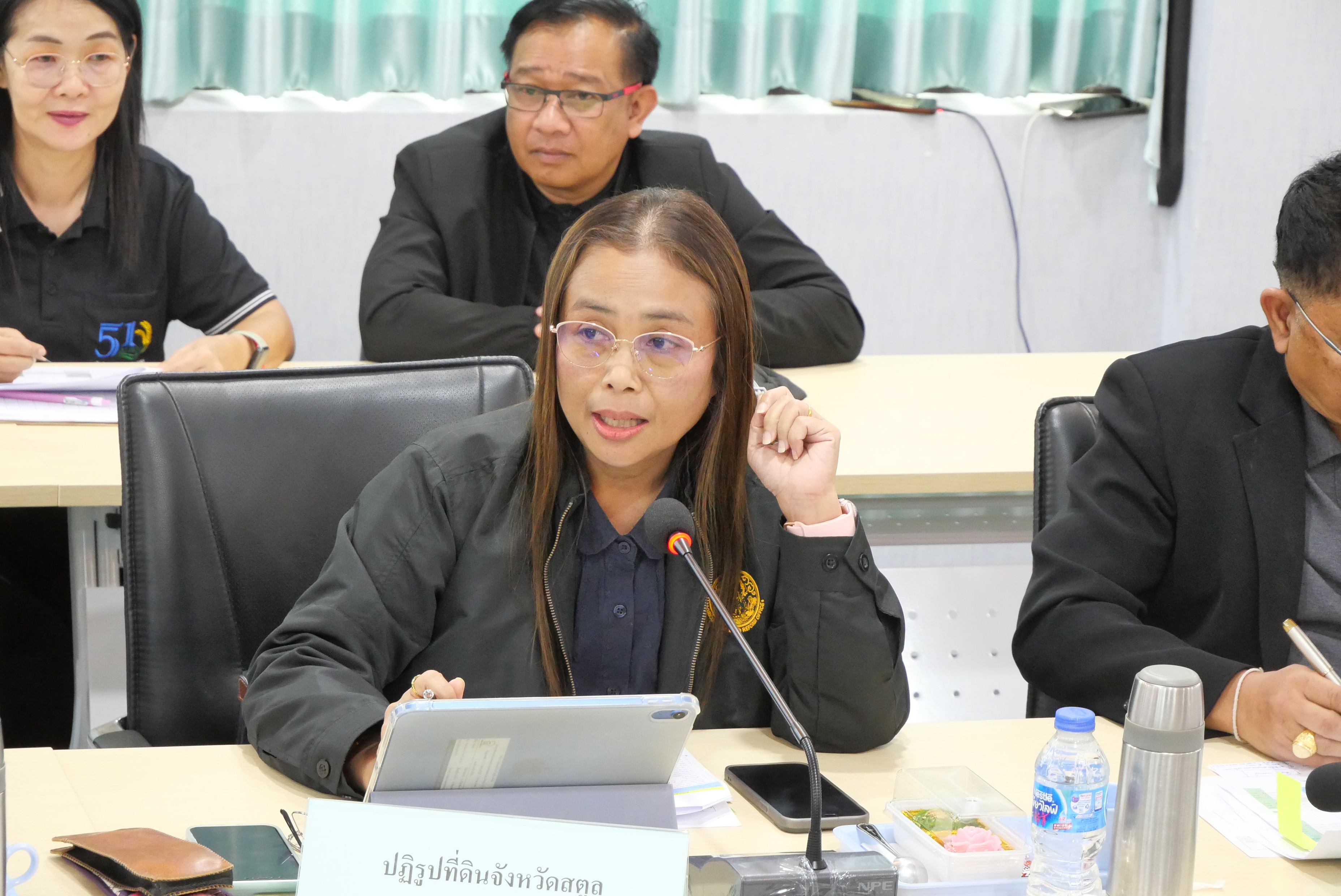 title - เลขาธิการ ส.ป.ก. ประชุมติดตามผลการดำเนินงาน และการใช้จ่ายงบประมาณ ประจำปีงบประมาณ พ.ศ.2569 ของภาคใต้ 